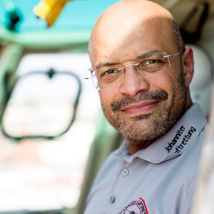 Ein Mitarbeiter der Luftrettung